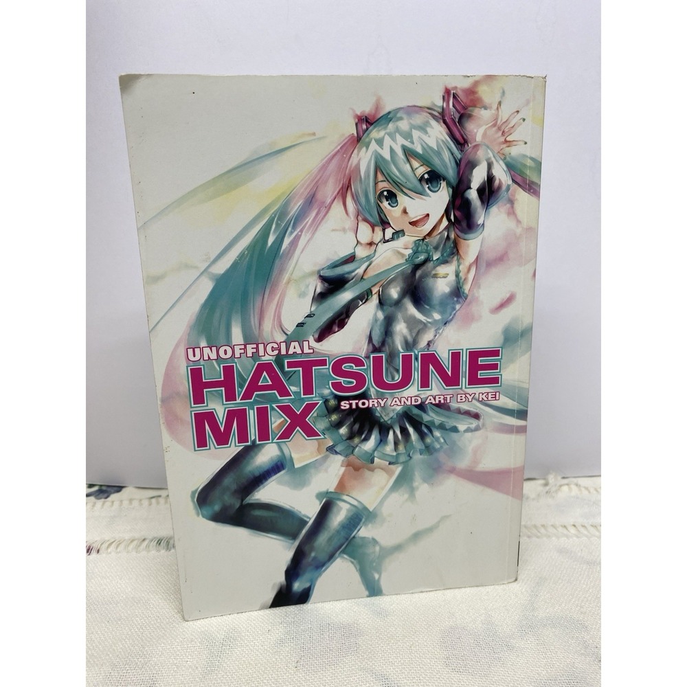Unofficial Hatsune Miku Mix Manga Book (Paperback)